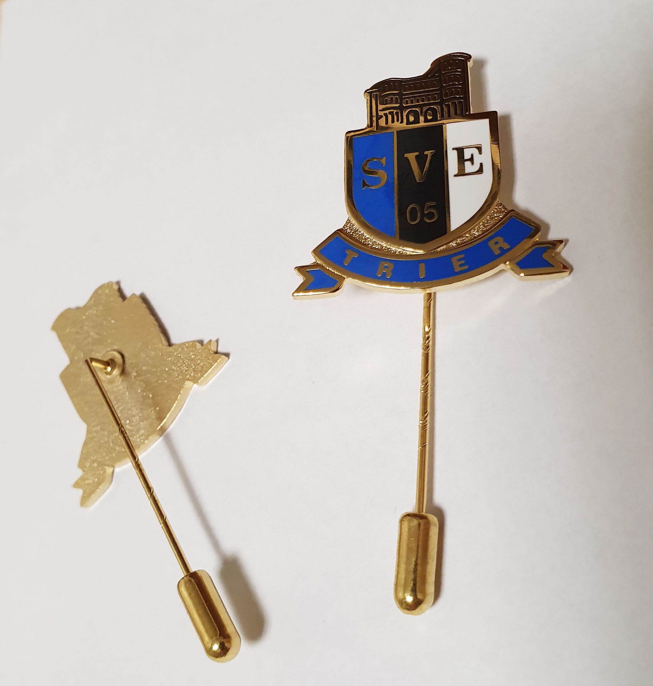 Reversnadel, Hart-Emaille