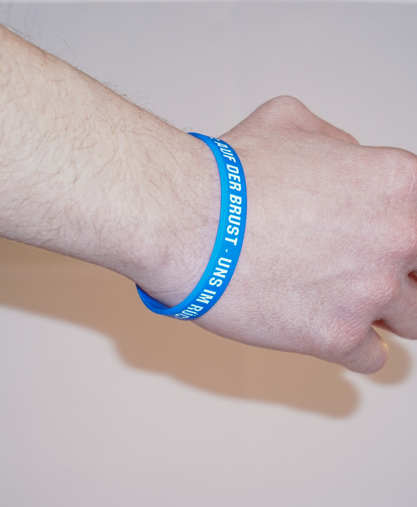 Fanarmband "Porta auf der Brust"